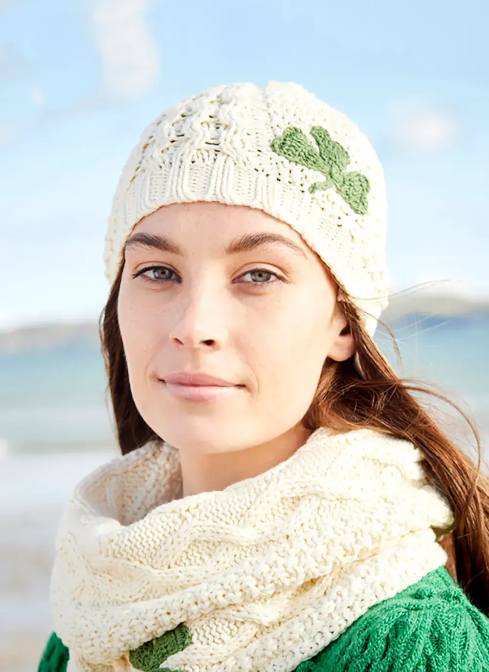 Cream Aran Shamrock Hat 